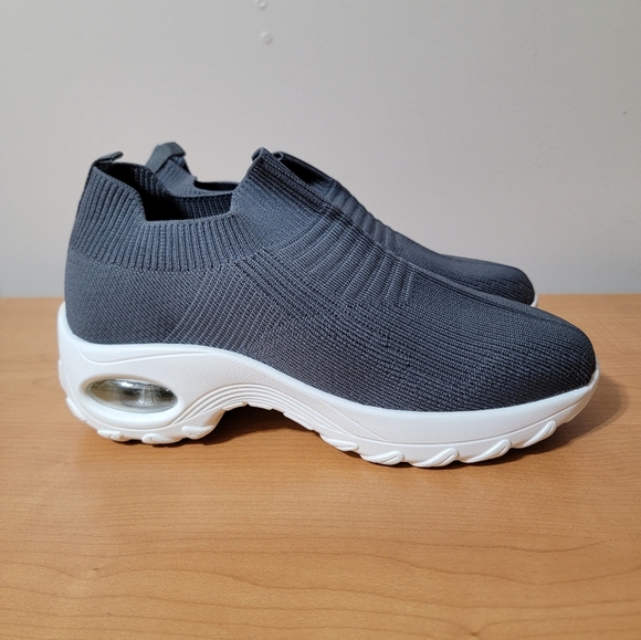 Shoes - Ezkrwxn Slip On Walking Shoe